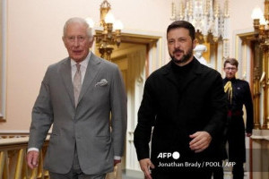 zelensky-hadiri-makan-siang-bersama-raja-charles-iii-di-kastil-windsor