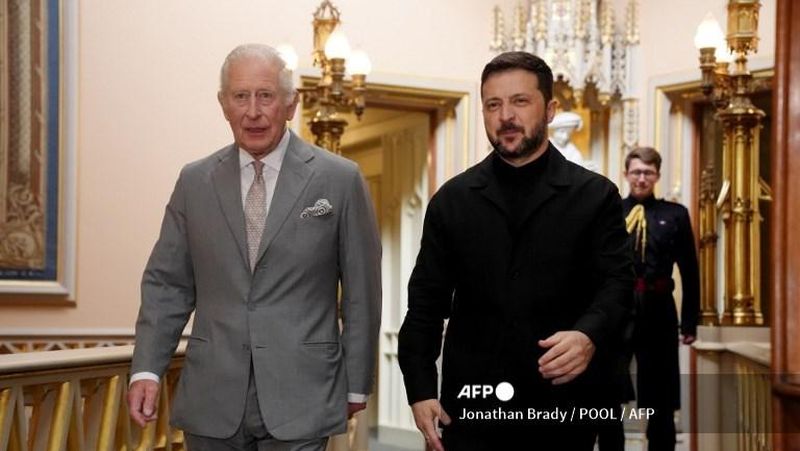 zelensky-hadiri-makan-siang-bersama-raja-charles-iii-di-kastil-windsor